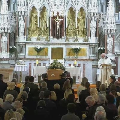 Tús Áite: Polaitíocht an Lae