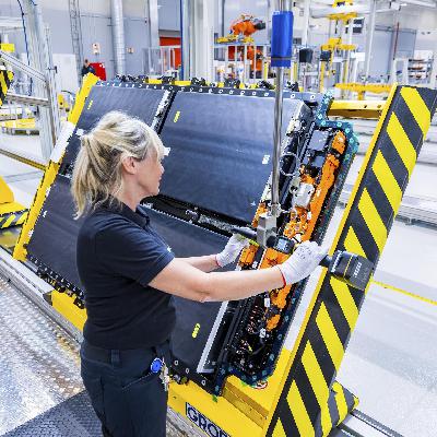 Batterien für E-Autos - Dreckige Bausteine für eine saubere Zukunft?