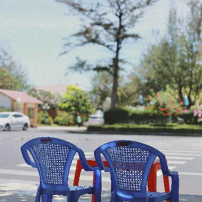 Ep. 426: Waiting For The Parade