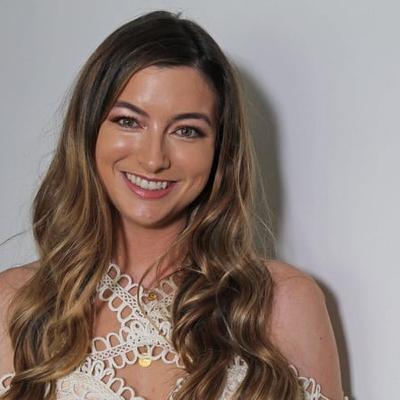 Clár 8 - Meghann Scully