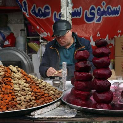 Iran traders protest as rial plunges Iran traders protest as rial plunges