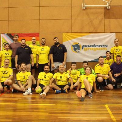 Conocemos la historia del proyecto Handbol Panteres Grogues, club deportivo LGTBI+ y amigos de Barcelona