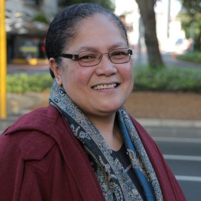 Dr Linda Manu'atu mo e Koloa 'a Tonga 'i he Mala'e 'o e Ako