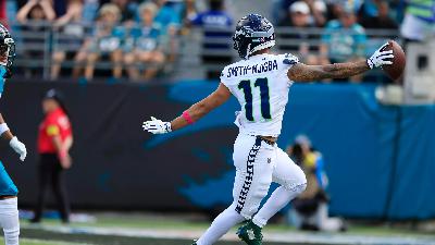 NFC West Race | College Football Playoff First-Round Upset | Where Does Giannis Land? NFC West Race | College Football Playoff First-Round Upset | Where Does Giannis Land?