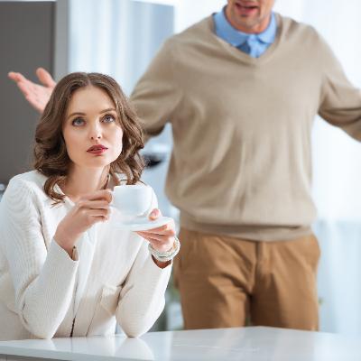 ¿Qué hacer cuando te culpa por su infidelidad? - Violeta Martinez ¿Qué hacer cuando te culpa por su infidelidad? - Violeta Martinez