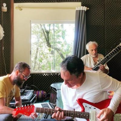 Gharana Eletroacústica no Festival Transcendência Gharana Eletroacústica no Festival Transcendência