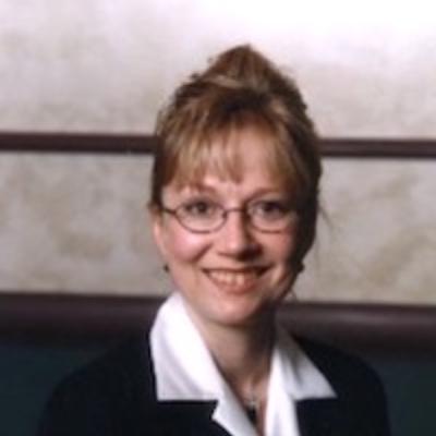 An tAthair Pádraig Ó Siochrú agus Nóirín Bean Uí Mhoráin