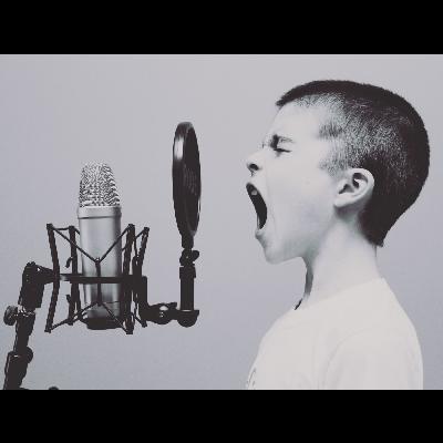 Детская злость. Когда она возникает и как родителям реагировать на нее.