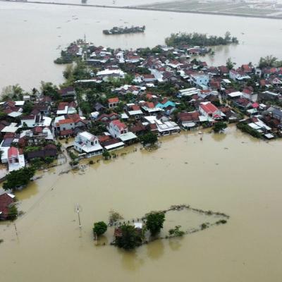 Dòng chảy sự kiện - Hỗ trợ người dân gượng dậy sau trận lũ lịch sử Dòng chảy sự kiện - Hỗ trợ người dân gượng dậy sau trận lũ lịch sử
