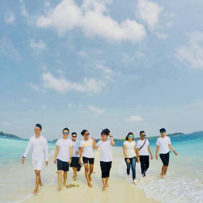 KUMPUL ULTAH ORANGNYA PULANG KUMPUL ULTAH ORANGNYA PULANG