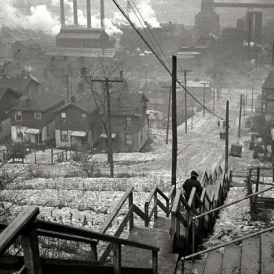 S8 Ep167:  SHOW 12-5-25 CBS EYE ON THE WORLD WITH JOHN BATCHELOR  THE SHOW BEGINS IN THE DOUBTS ABOUT INFLATION.    FIRST HOUR  9-915  Infrastructure Booms and Business Exoduses in the West: Colleague Jeff Bliss reports that high-speed rail construction from Los An