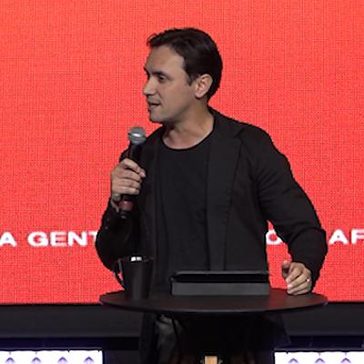 Uma vida que vale a pena - Pr. Caleb Loureiro Uma vida que vale a pena - Pr. Caleb Loureiro