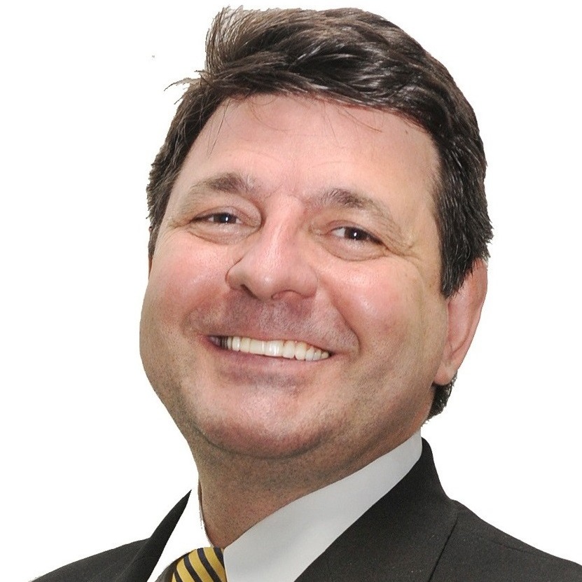 Papo com Claudio Carneiro