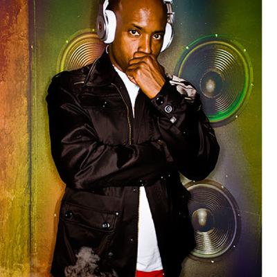 DJ Kelly G. Foxxhole Radio Mix 8/18/11 Part 1