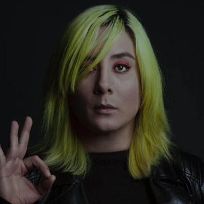 ELIS PAPRIKA en entrevista
