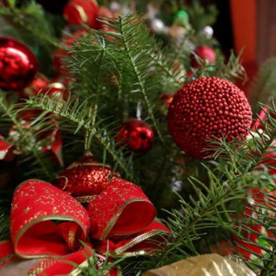 Como montar sua arvore de natal sem cair no exagero
