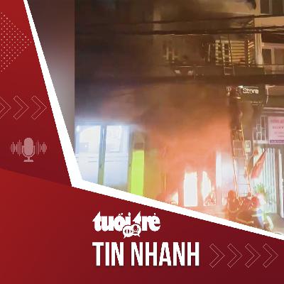 Tin tức tối 8-2: Cảnh sát leo lầu giải cứu 4 người trong căn nhà cháy
