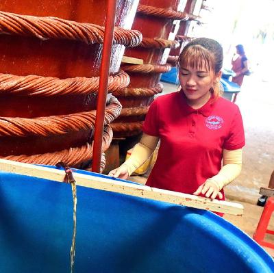 Nước mắm và rượu đế, hương vị quê nhà Việt qua mắt người ngoại quốc Nước mắm và rượu đế, hương vị quê nhà Việt qua mắt người ngoại quốc