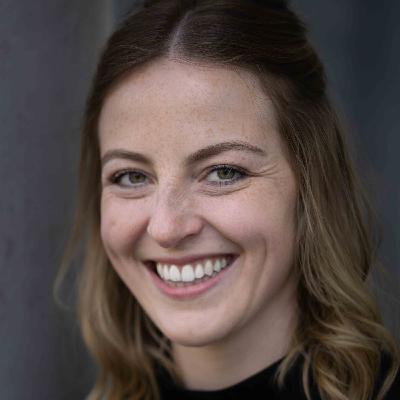 #91 Nike: Einblicke in die faszinierende Geschichte vom Start-up zum Weltkonzern mit Kunsthistorikerin Marcella Hanika.