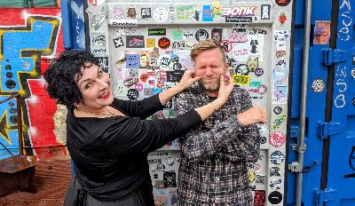 Oktober 2025: geluksdocent Maureen Crijns over hoe en waarom metal je gelukkiger maakt