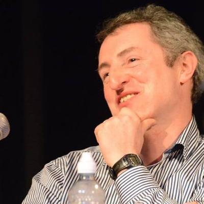 Dónall Ó Cnáimhsí, Oifigeach Pleanála Teanga an Iarthuaiscirt.
