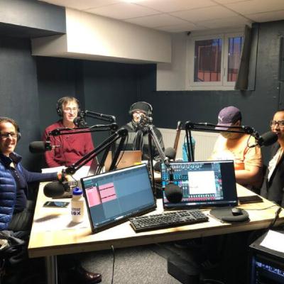 Dans la réalité de la vie d'une femme et de son fils ayant un  Trouble du spectre autistique