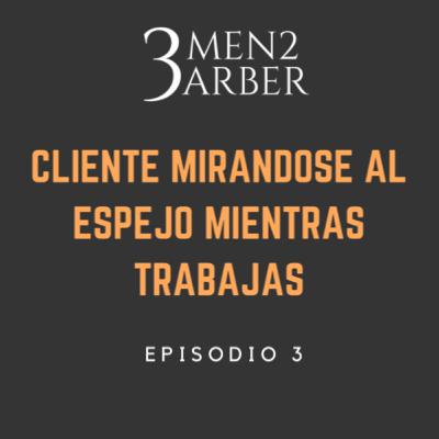 Cliente que se miran al espejo mientras trabajamos Cliente que se miran al espejo mientras trabajamos