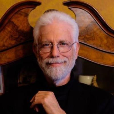 S01E18 - An Interview with Lon Milo DuQuettee S01E18 - An Interview with Lon Milo DuQuettee