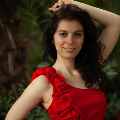 Construirea unei Comunități Feminine cu Liana Buzea