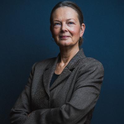 Hanne Salomonsen havde som ung ingen ambitioner om at blive leder. Nu står hun i spidsen for Danmarks største forlag Hanne Salomonsen havde som ung ingen ambitioner om at blive leder. Nu står hun i spidsen for Danmarks største forlag