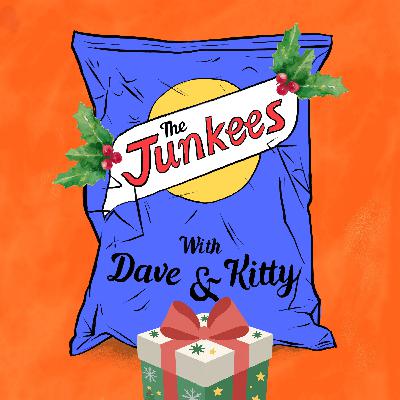 Merry Christmas from Dave, Kitty and Double Dip! 🎄🎅🤶🎁🌰 Merry Christmas from Dave, Kitty and Double Dip! 🎄🎅🤶🎁🌰