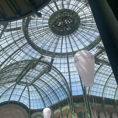 En signature au Salon du livre