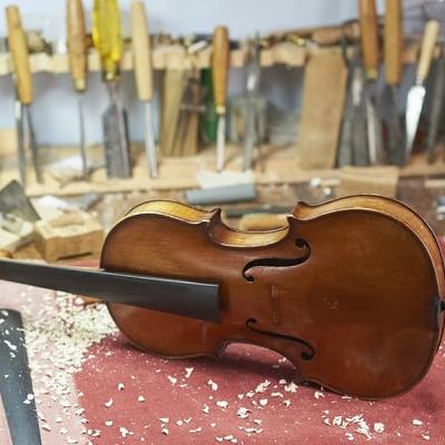Young People Restoring Old Things
