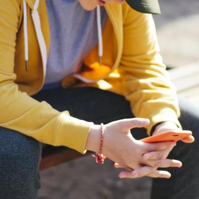 Ban on phone use does not protect children