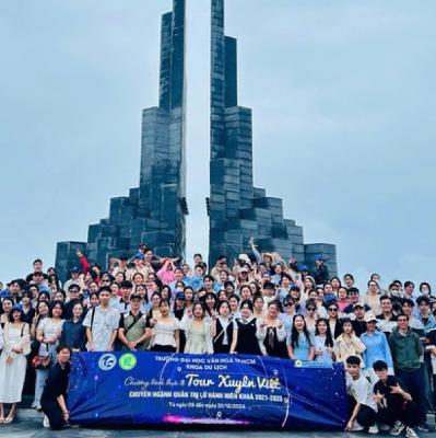 Tổ chức tour xuyên Việt 21 ngày cho sinh viên giữa mùa mưa lũ: An toàn là quan trọng nhất Tổ chức tour xuyên Việt 21 ngày cho sinh viên giữa mùa mưa lũ: An toàn là quan trọng nhất