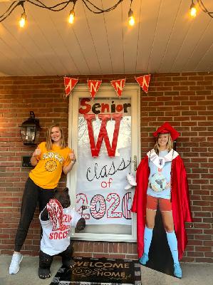 Moms of the Class of 2020 Unite