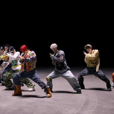 EXCLUSIVE BEHIND-THE-SCENES PICS FROM ENHYPEN’S ‘OUTSIDE’ VIDEO EXCLUSIVE BEHIND-THE-SCENES PICS FROM ENHYPEN’S ‘OUTSIDE’ VIDEO