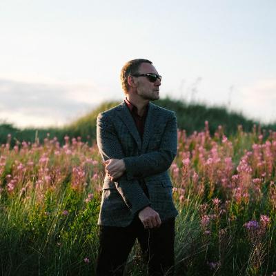 David Gray joins Nadine O'Regan for My Roots Are Showing David Gray joins Nadine O'Regan for My Roots Are Showing