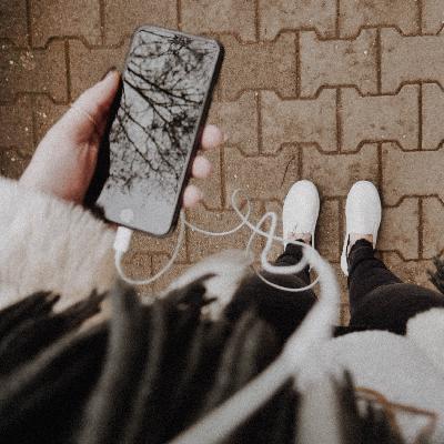 Даша и Том рекомендуют фильмы на русском. Важные новости о будущем подкаста.