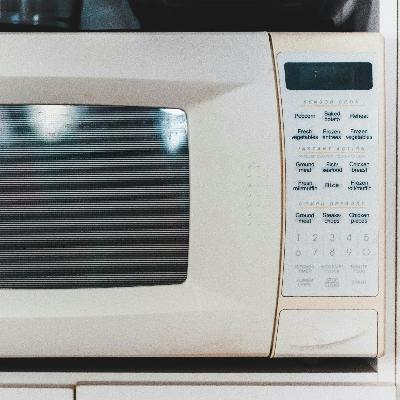 Calming Microwave: 8-Hour Tranquil Ambience for Relaxation, Studying & Sleep