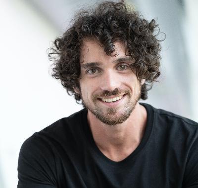 135. Marketing Accelerator - Da pasticceria offline ad Academy online | Omar Bragantini