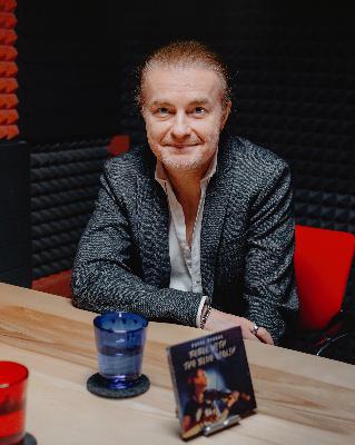 P. Šporcl: „Modré housle jsou se mnou už 20 let, dvakrát jsem je málem rozbil.“