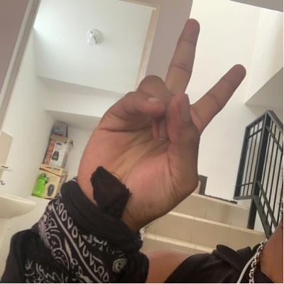 Buen musica pa platicar con desconocidos de redes