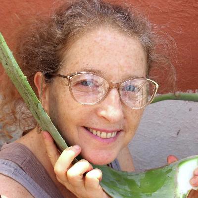 משחקות באש תחת אש - תמי צרי