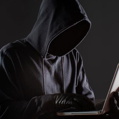 15-10: Aumento en estafas cibernéticas: ¿quién debe pagar por las perdidas?