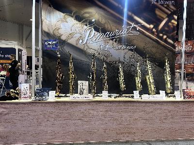 Jeremiah True Live from NAMM Show 2025; The New Venus Model from P. Mauriat Saxophones — Ep 235