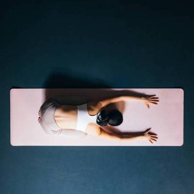 Koko kehon rentoutus rauhoittavalla taustamusiikilla Koko kehon rentoutus rauhoittavalla taustamusiikilla