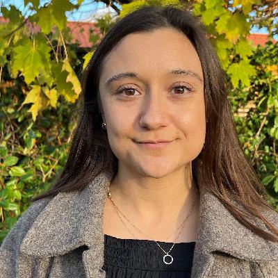 26 - Om gruppeterapi med psykolog og PhD Jasmin Gryesten 26 - Om gruppeterapi med psykolog og PhD Jasmin Gryesten