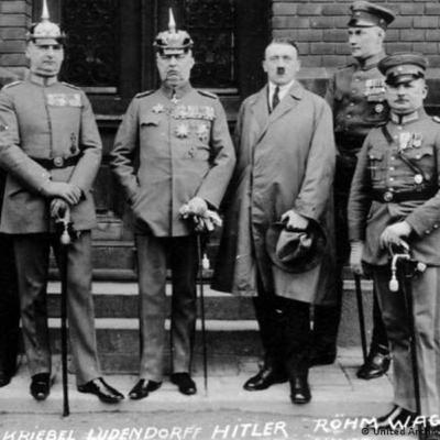Ep.8 - Reduce. Agitatore. Führer.