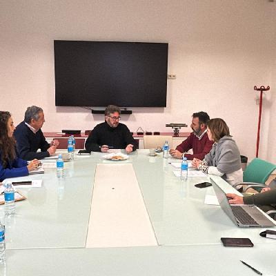 Salomón Aguado, alcalde de Pinto, habla sobre las peticiones a Renfe de más frecuencia de trenes de Cercanías en la C-3. Salomón Aguado, alcalde de Pinto, habla sobre las peticiones a Renfe de más frecuencia de trenes de Cercanías en la C-3.